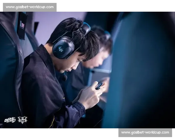 RNGM“心态局”频现，心理战成胜负关键